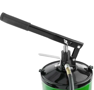 Нагнетатель смазки ручной, 15кг (длина шланга 1.5, внутр.Ø 210мм, внутр. высота 410мм). 59696 RF-07065A MST Нагнетатель смазки ручной, 15кг (длина шланга 1.5, внутр.Ø 210мм, внутр. высота 410мм). 59696 RF-07065A MST